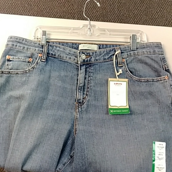 clearance levis